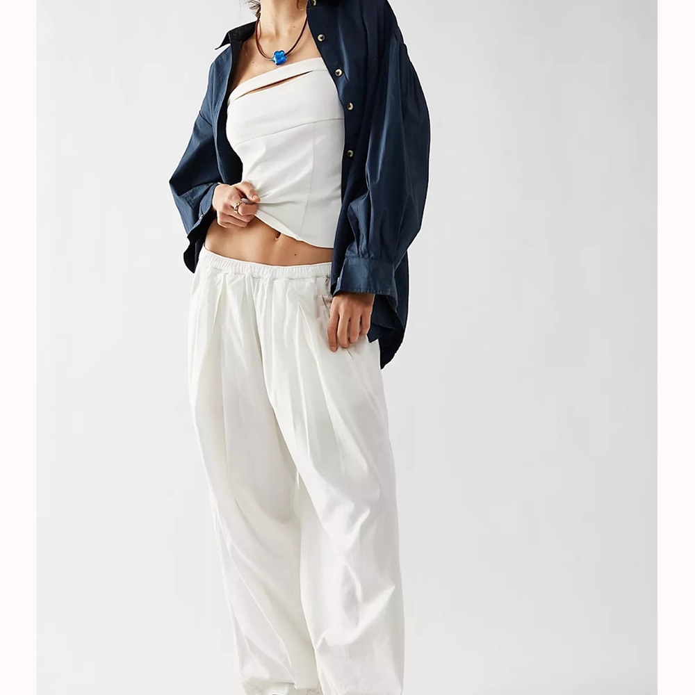 New without tag, never wore, The Sky Parachute Pants by Free People, size XS